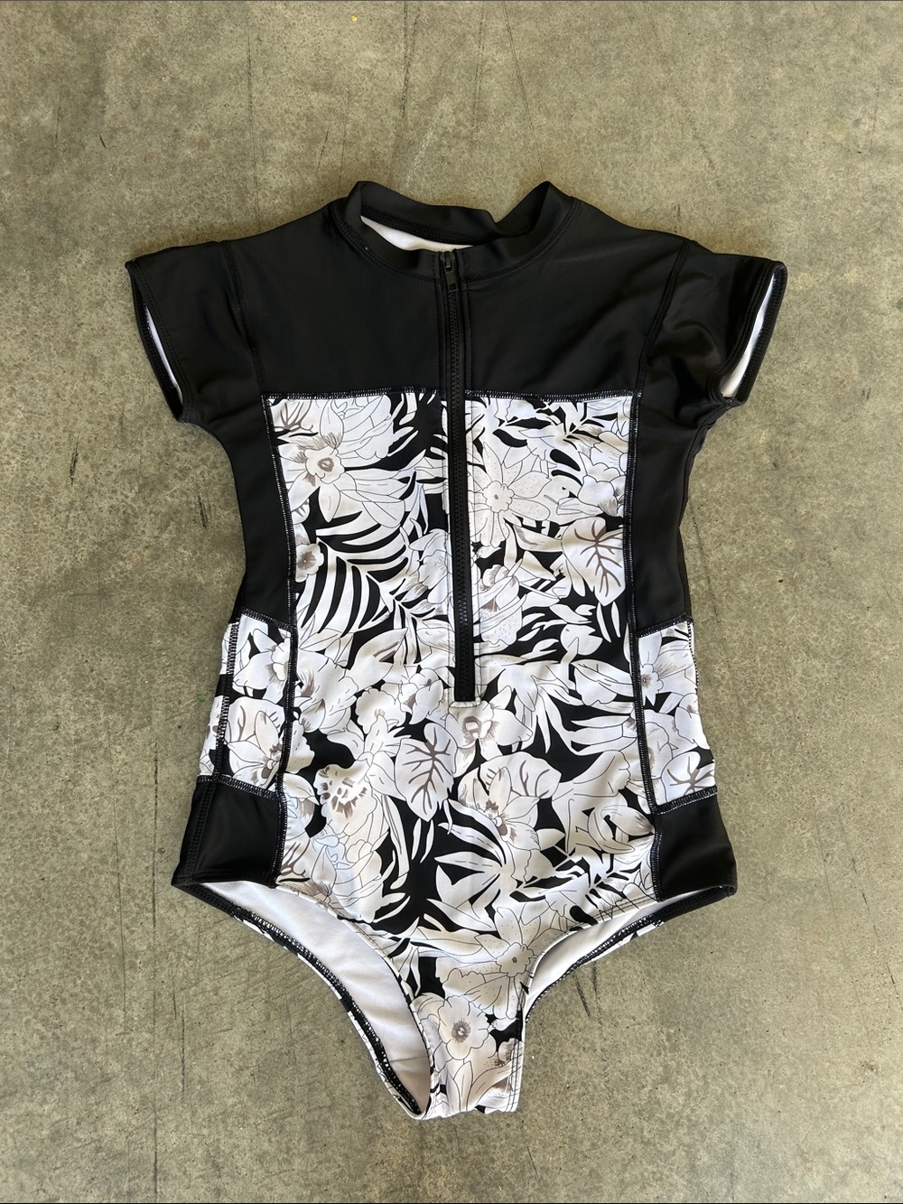 Black/White Floral Short Sleeve Front-Zip Swimsuit